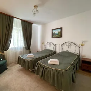 https://gusarskiy-hotel.hotels-of-kiev.com