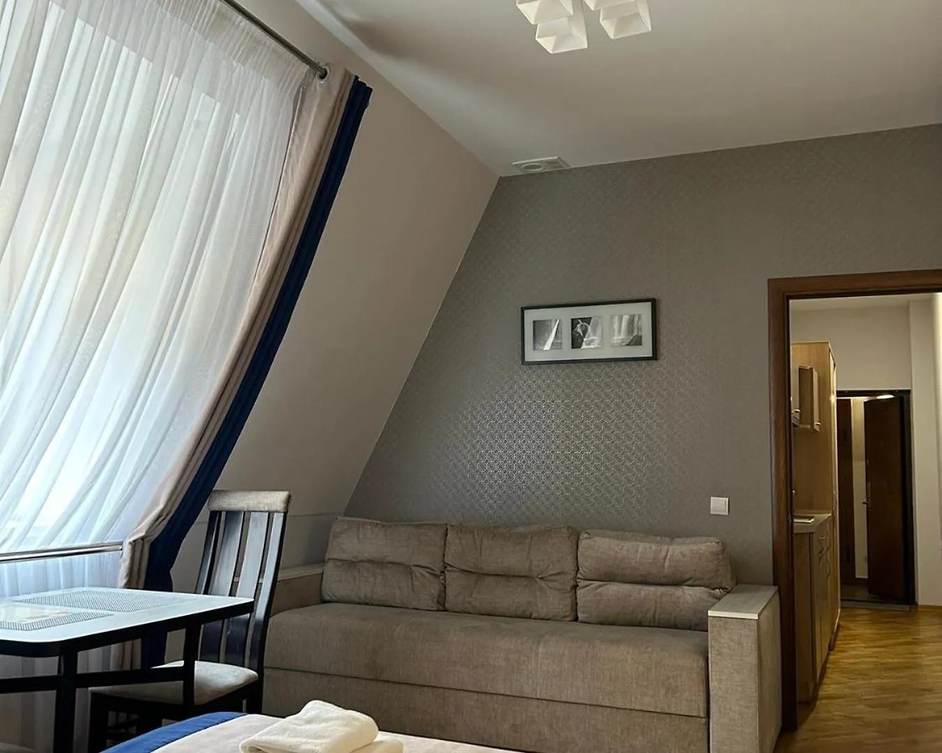 Antares Apart Hotel Lviv 4*,